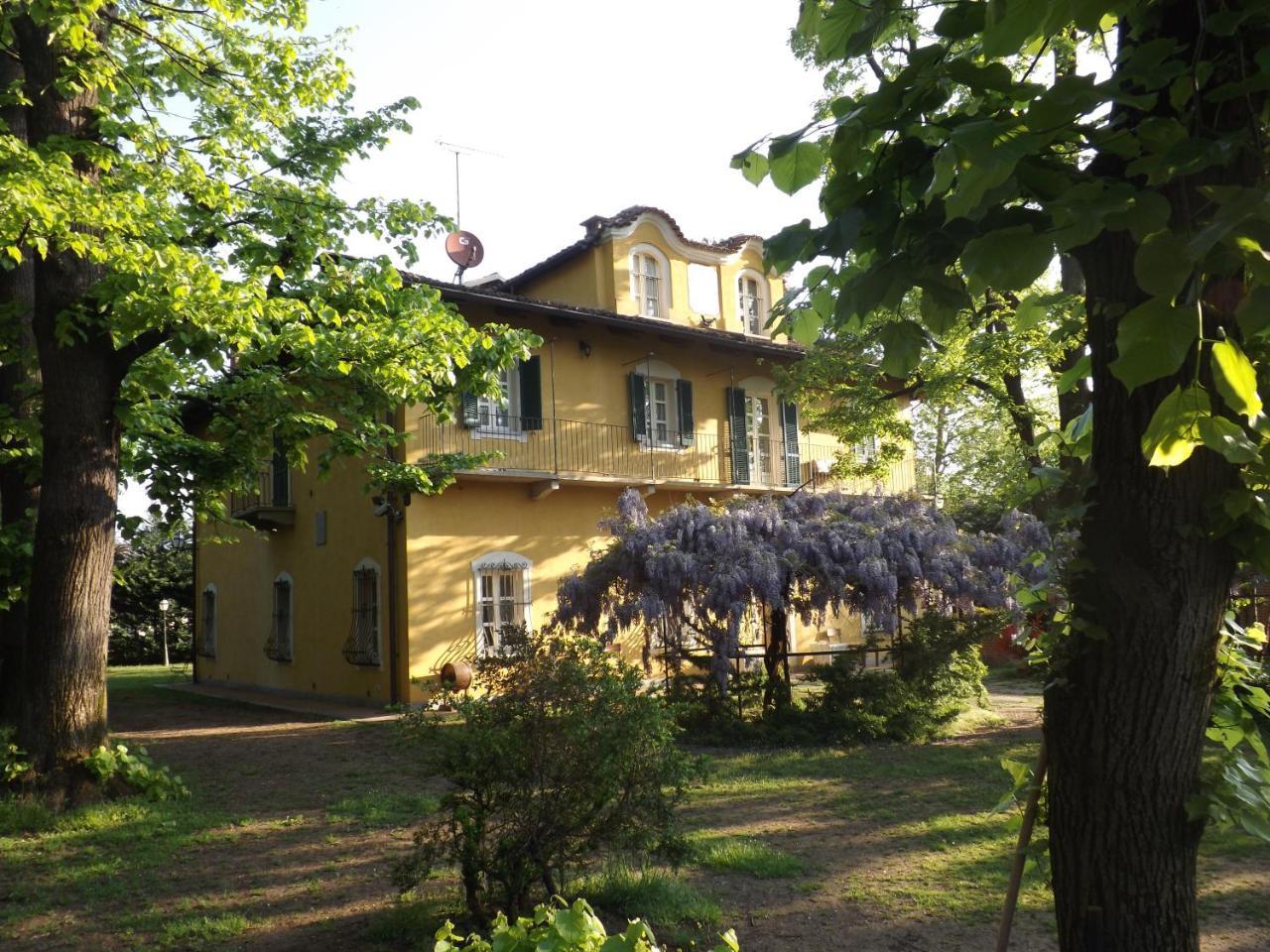 Piossasco Villa Mirano Bed & Breakfast المظهر الخارجي الصورة